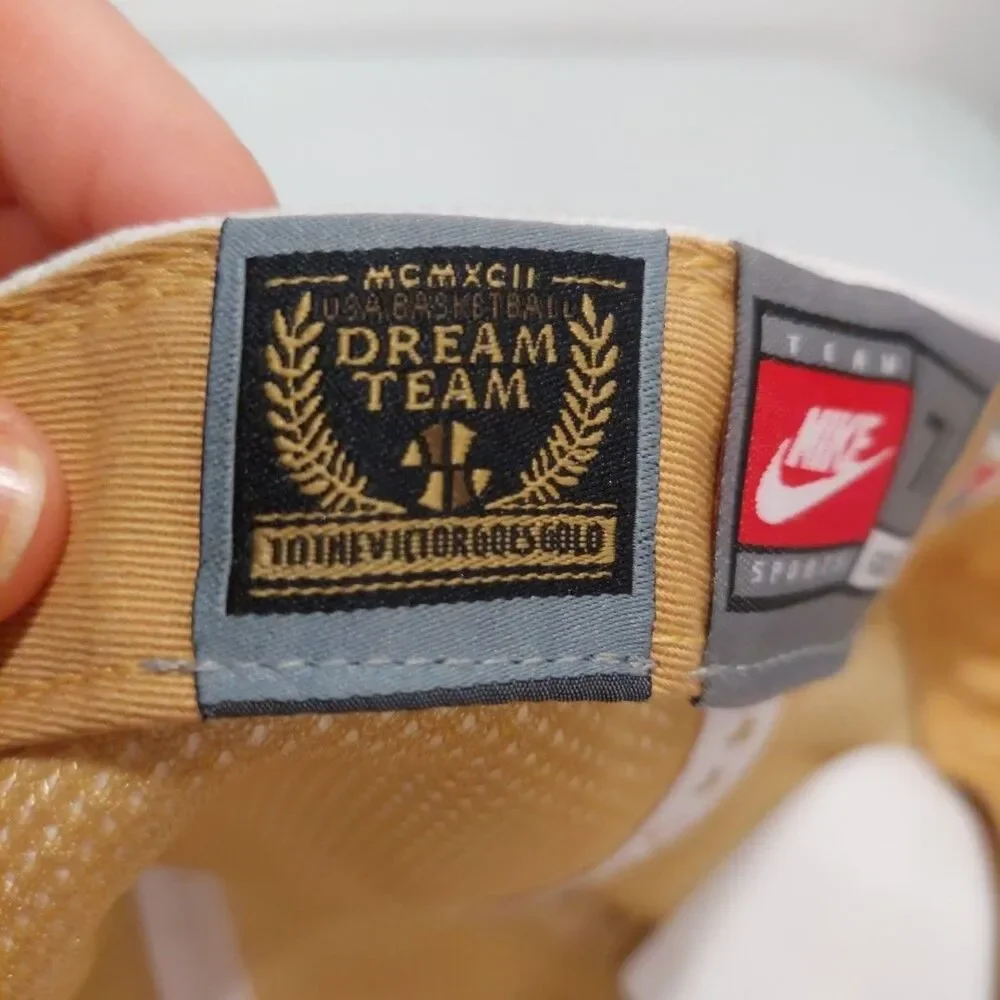 Nike Gold Medal Dream Team USA Basketball White Hat Vintage 7 7/8 63 cm